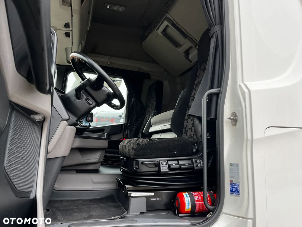 Scania R450 SPROWADZONA Z FRANCJI  SERWISOWANA  DWA ZBIORNIKI PALIWA - 12