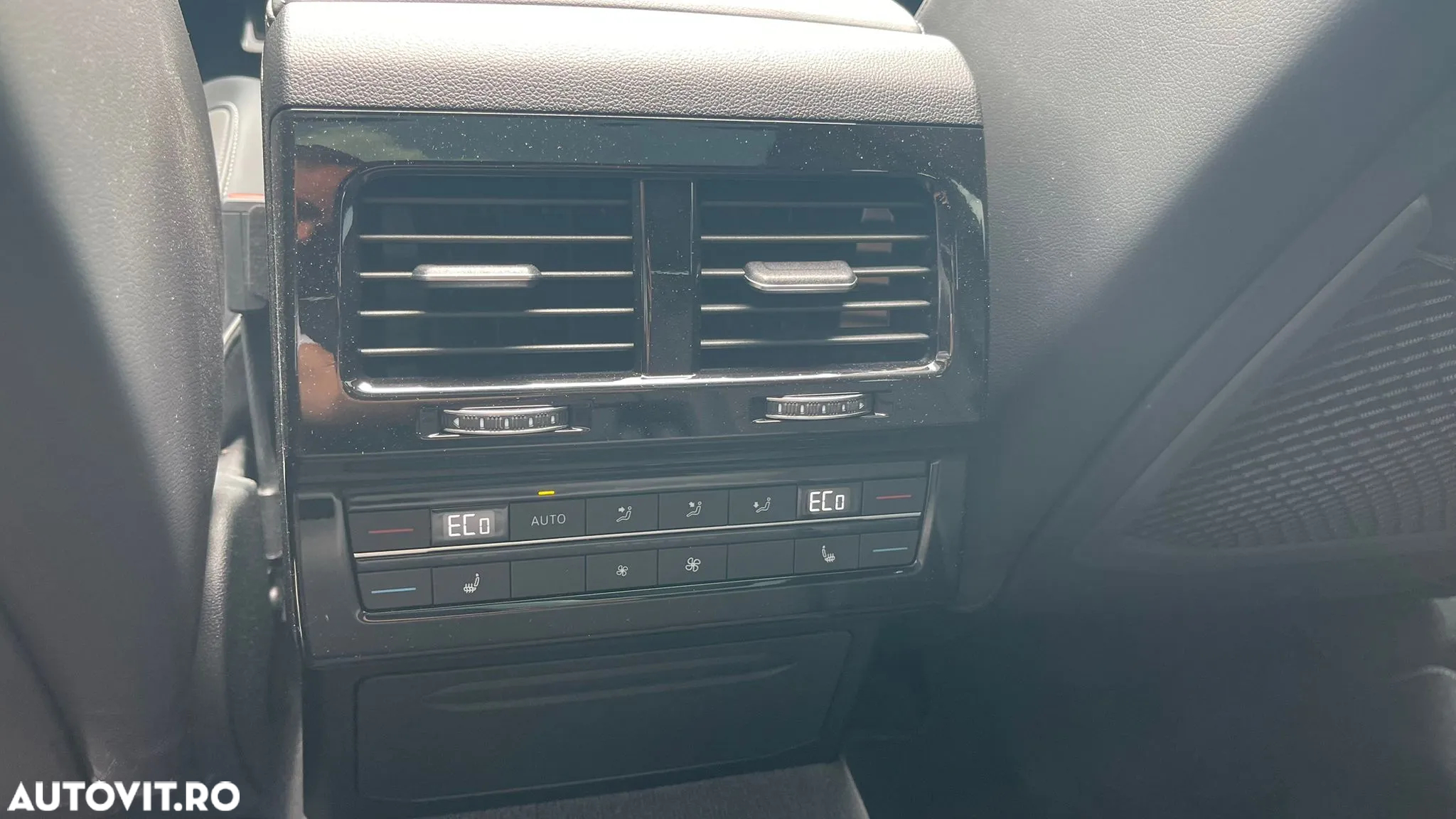 Volkswagen Touareg V6 TDI R-Style - 15