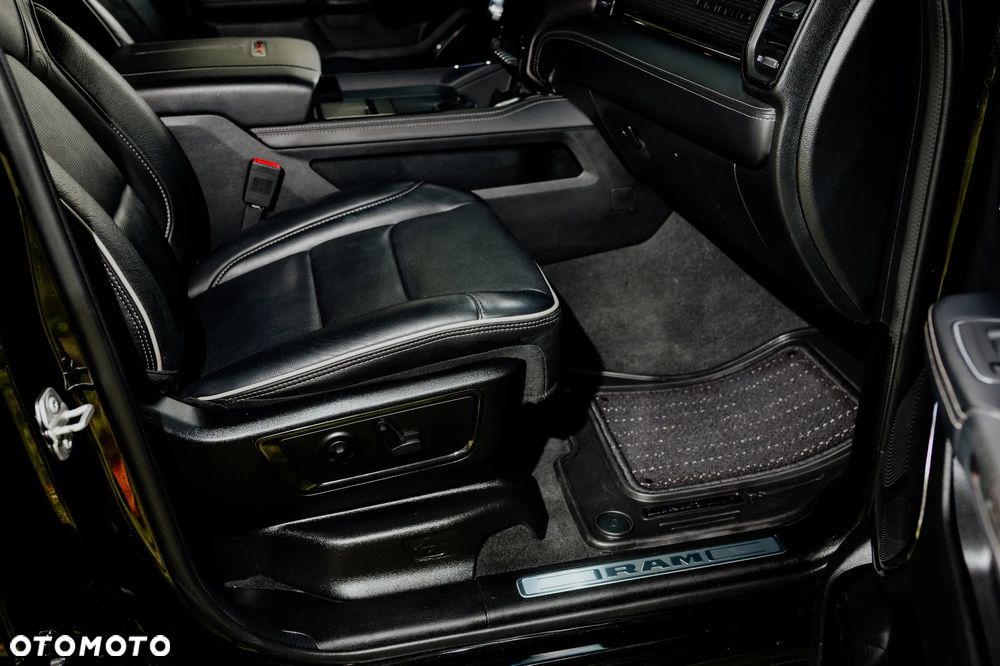 RAM 1500 5.7 Crew Cab Limited - 25