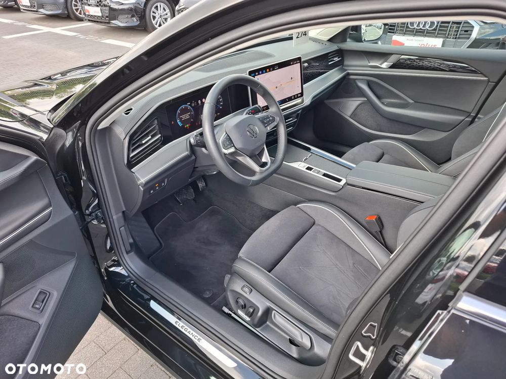 Volkswagen Passat Variant 2.0 TDI SCR Elegance DSG - 14