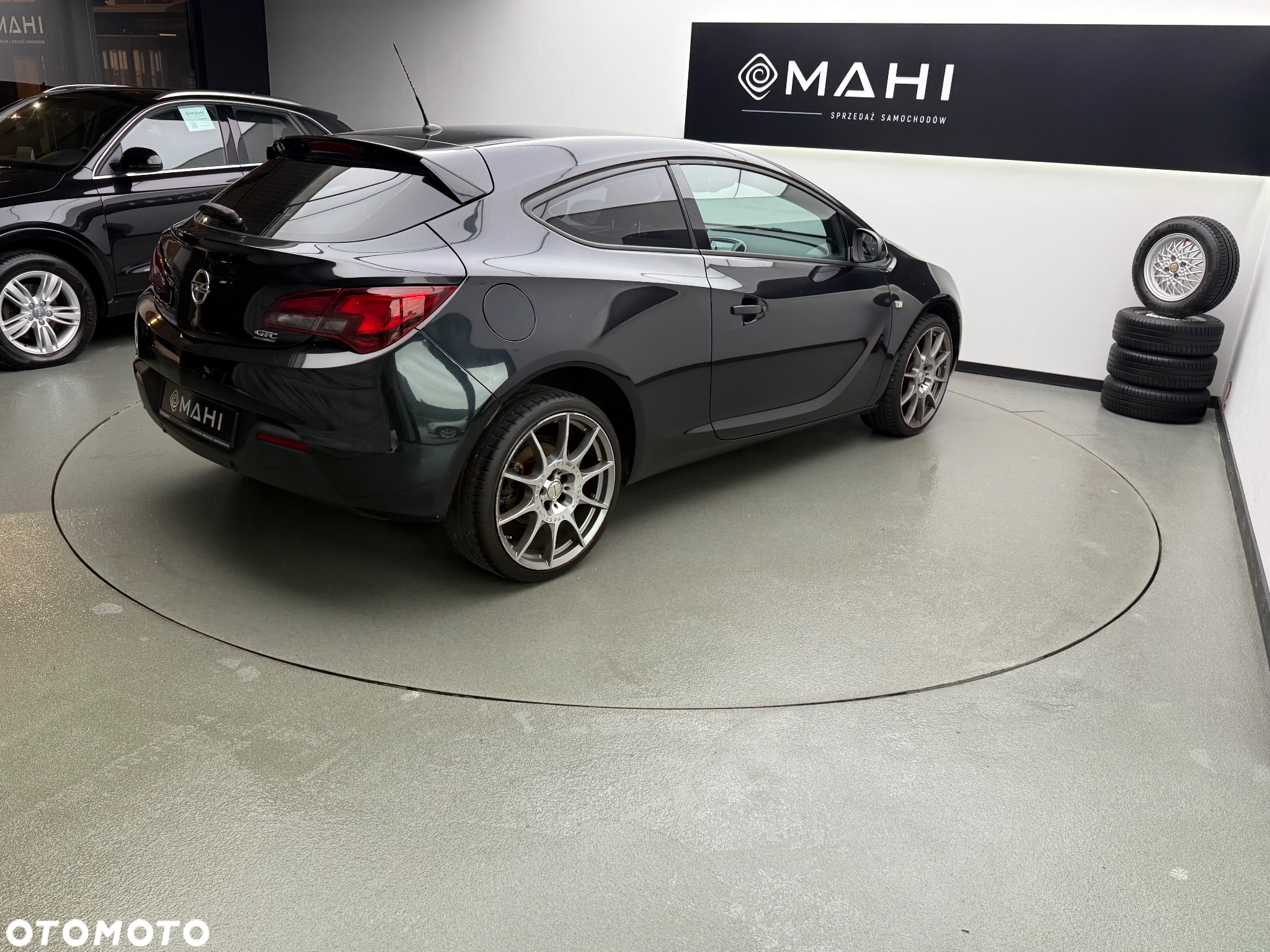 Opel Astra GTC 1.4 Turbo - 12