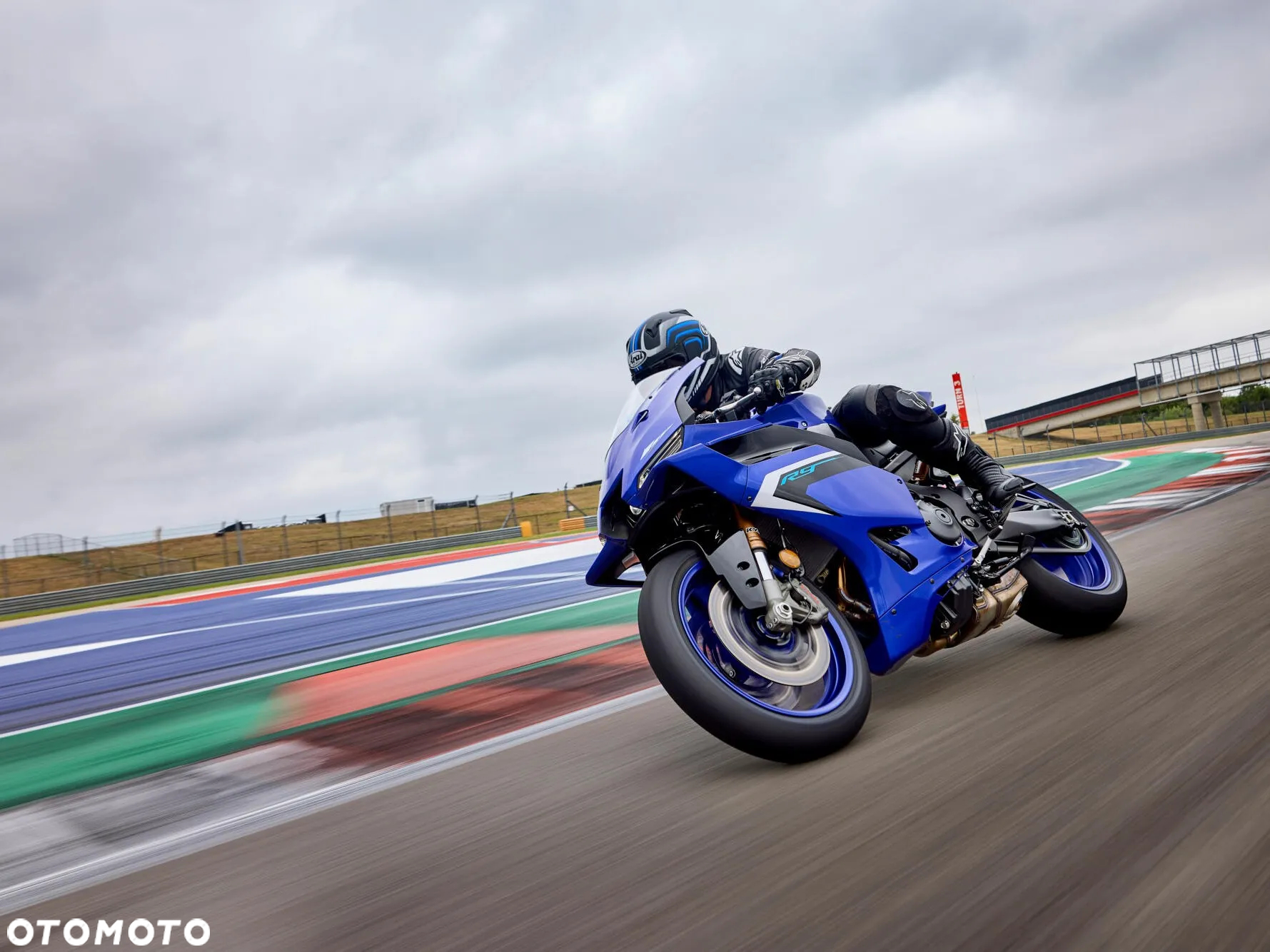 Yamaha R9 - 9