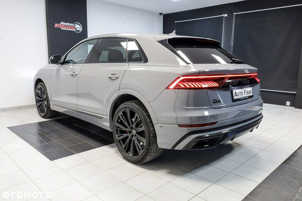 Audi Q8 - 11