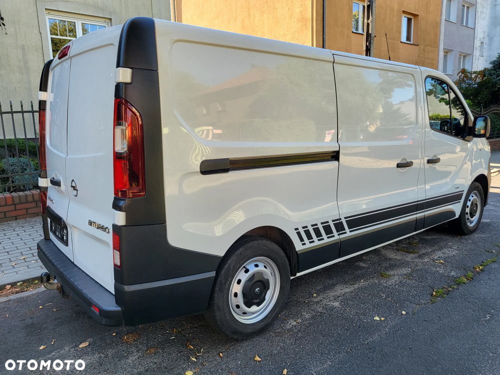Opel Vivaro - 8