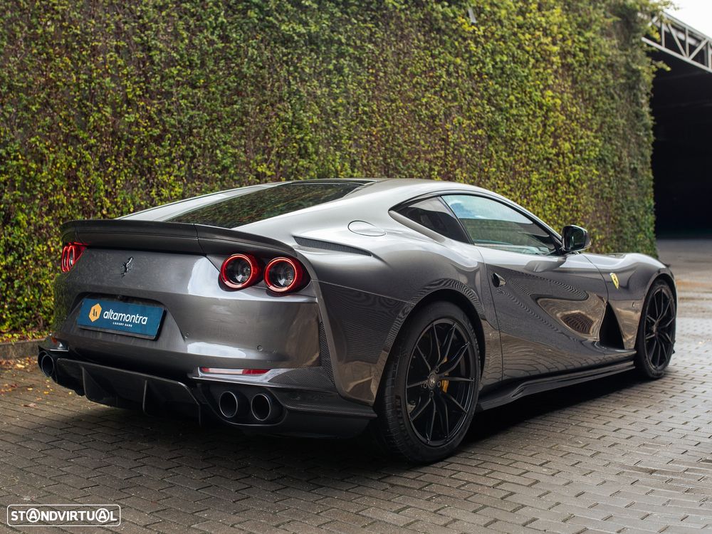 Ferrari 812 Superfast Standard - 17