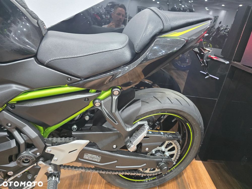 Kawasaki Z 650 - 21