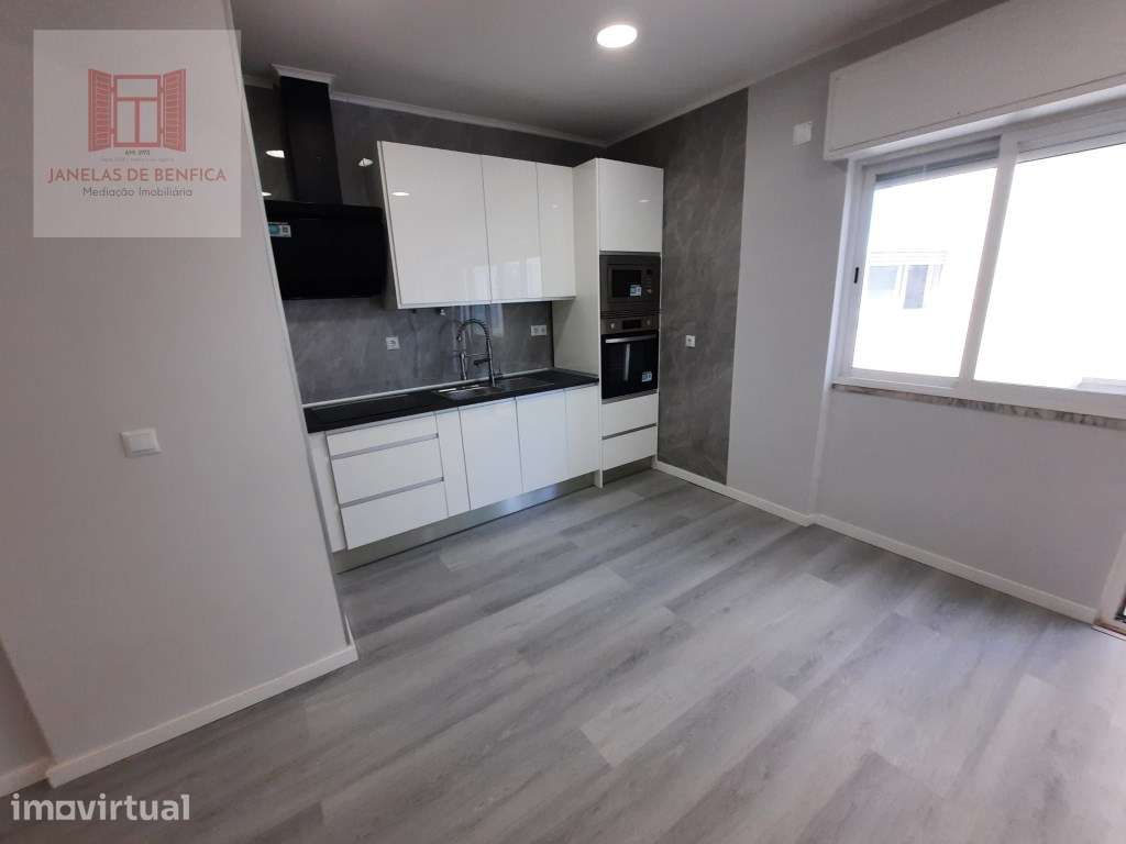 T1 remodelado c/ Cozinha Equipada- Centro Amadora - Grande imagem: 3/14
