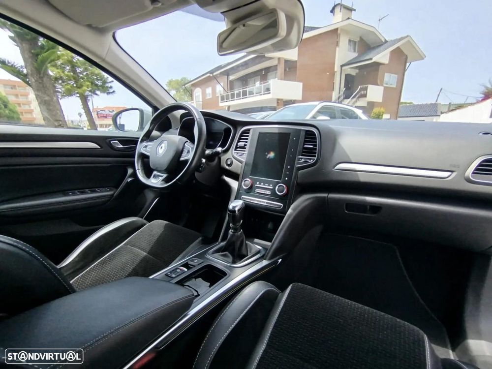 Renault Mégane Sport Tourer 1.6 dCi GT Line J18 - 29