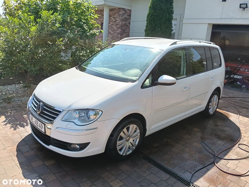 Volkswagen Touran 2.0 TDI DPF Highline DSG - 2