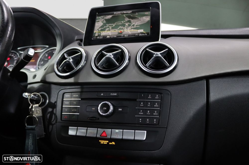 Mercedes-Benz B 180 - 6