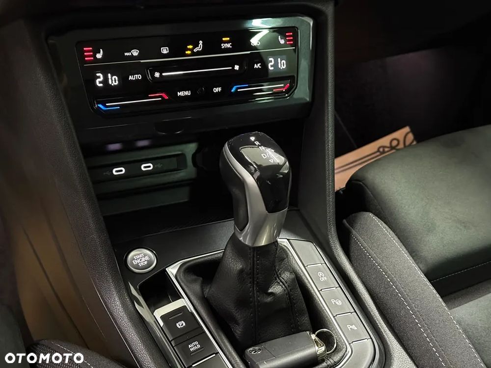 Volkswagen Tiguan - 12