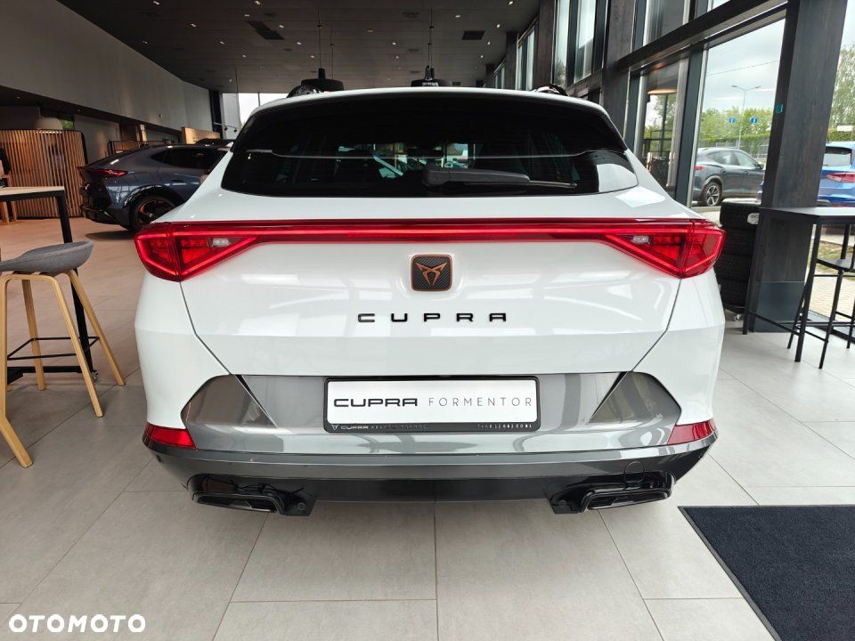 2023 Cupra Formentor, photograph 11