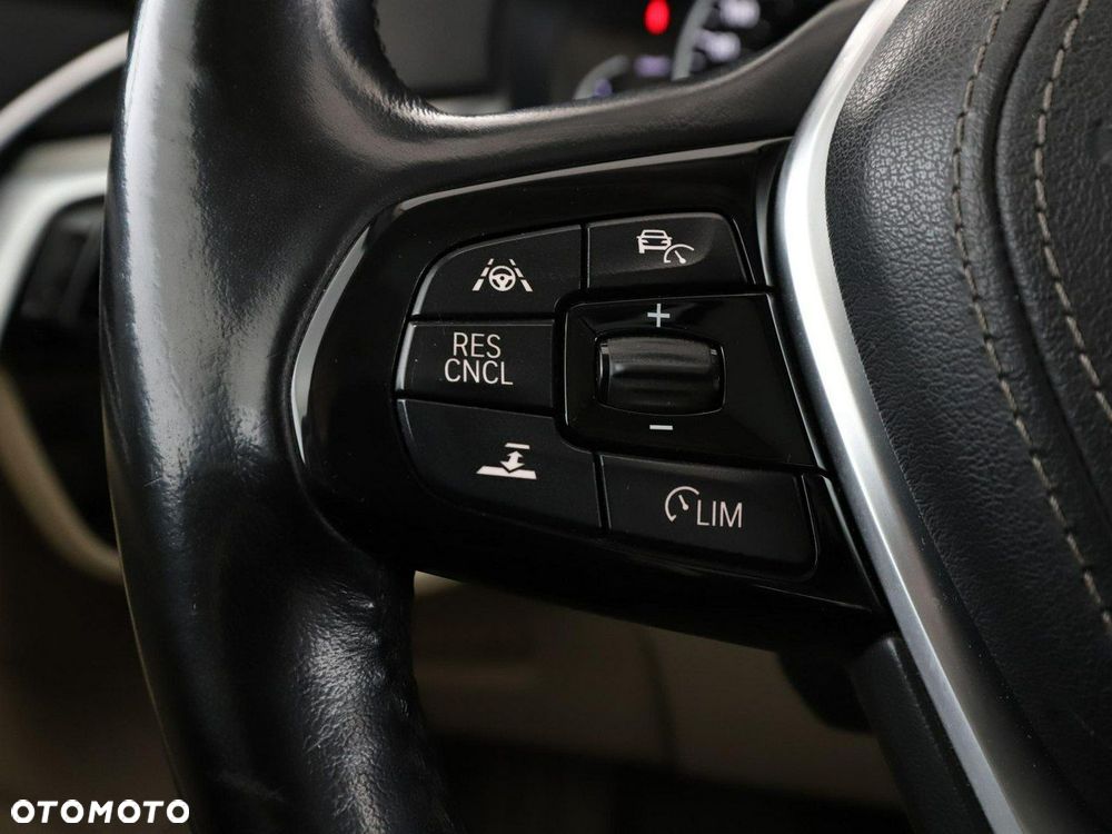 BMW Seria 5 520d xDrive - 35