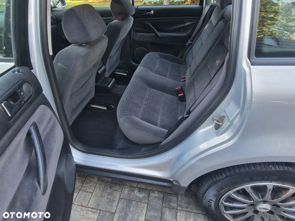 Volkswagen Passat - 8