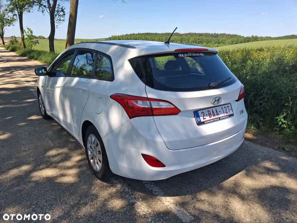 Hyundai i30 blue 1.6 CRDi Classic - 8