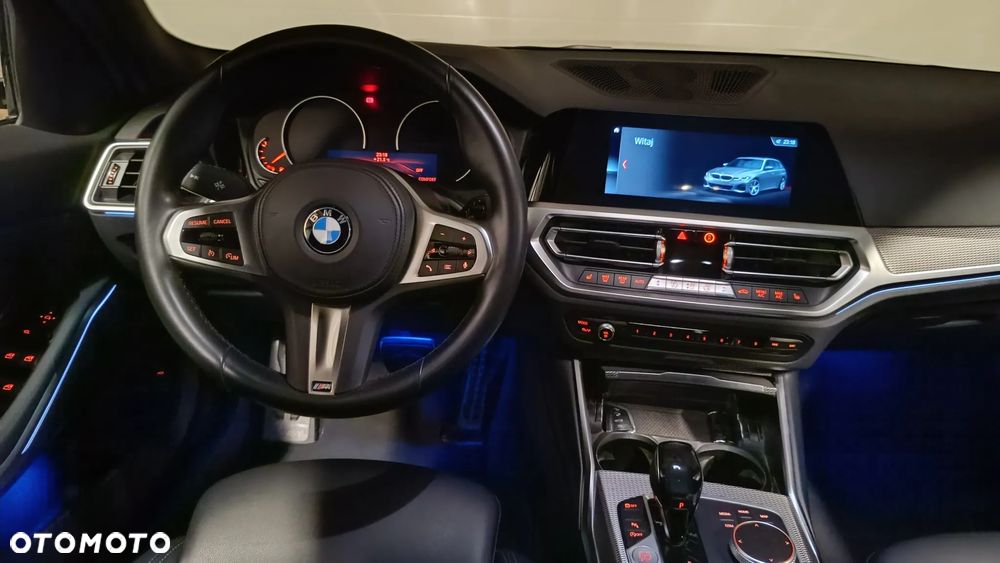 BMW Seria 3 318i M Sport - 21