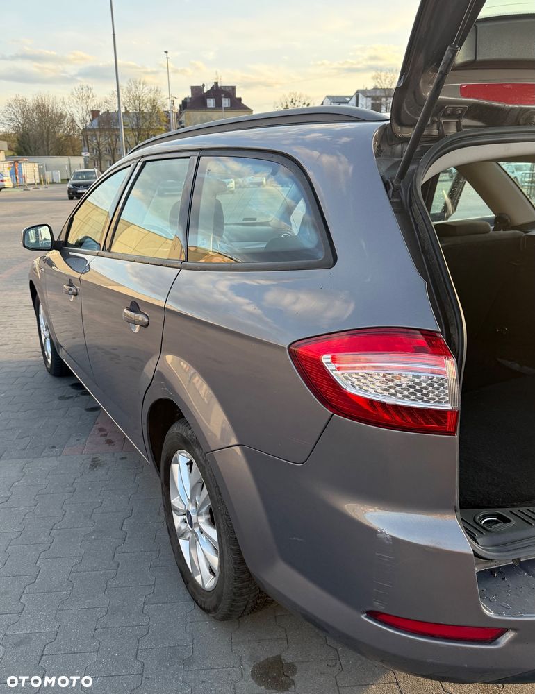 Ford Mondeo 1.6 T Gold X - 19