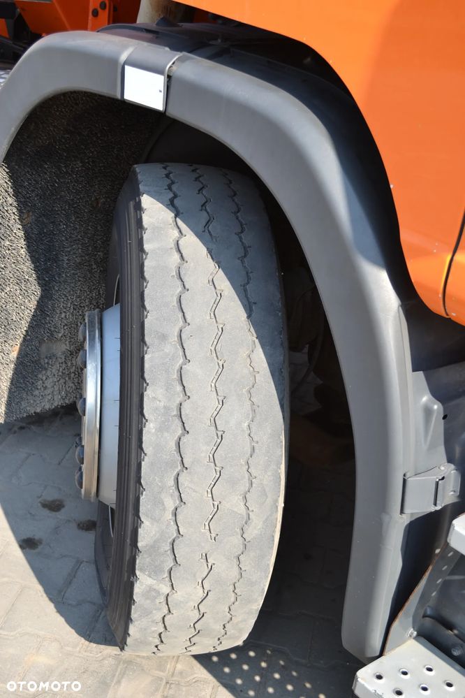 Scania P 320 ASENIZACYJNY TYLKO 157 847 km SZAMBIARKA NOWA BECZKA 20 m³ TRZECIA OŚ SKRĘTNA I PODNOSZONA - 13