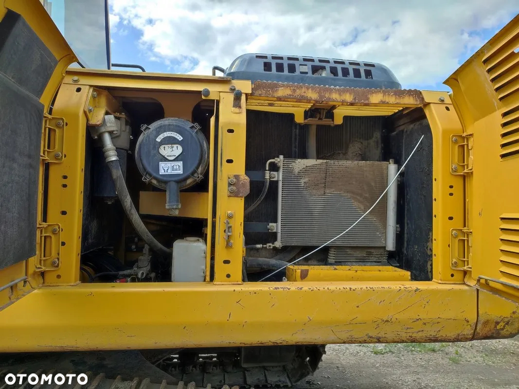 Komatsu PC 210 LC-8 - 23