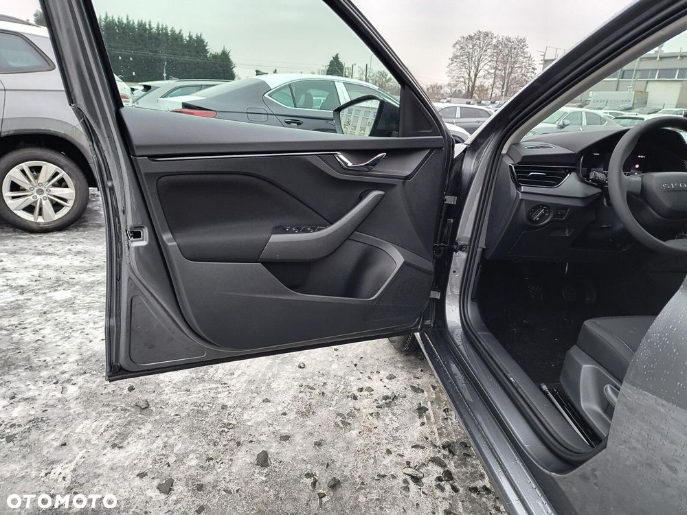 Skoda Scala 1.0 TSI Essence - 10