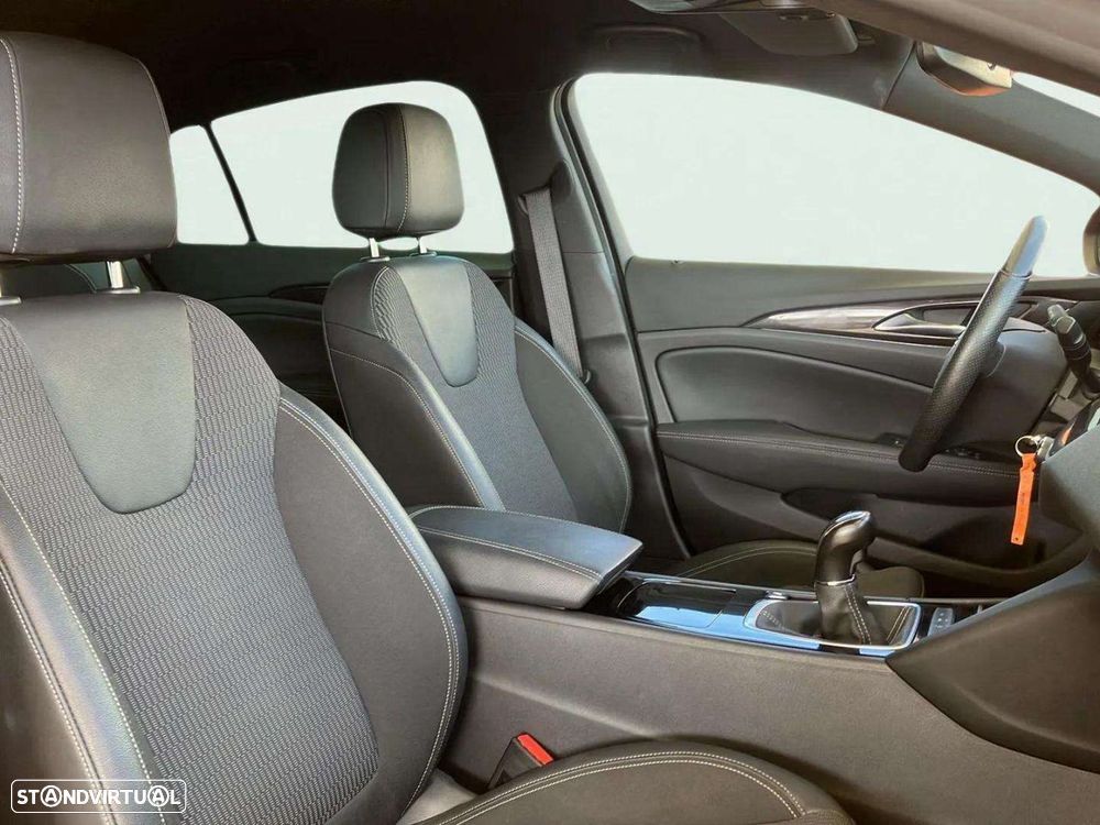 Opel Insignia Grand Sport - 13