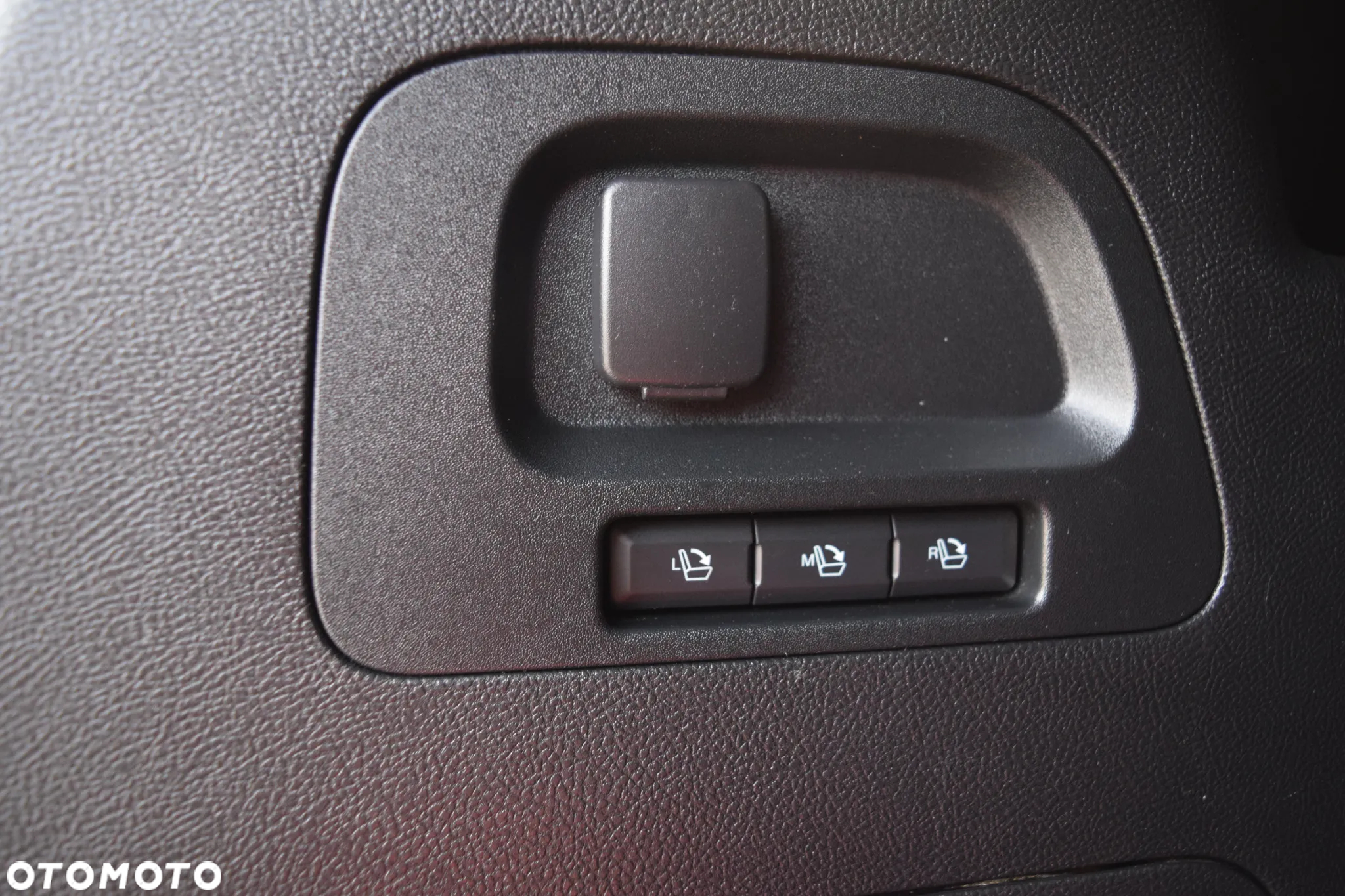 Ford S-Max 2.0 TDCi Titanium PowerShift - 33
