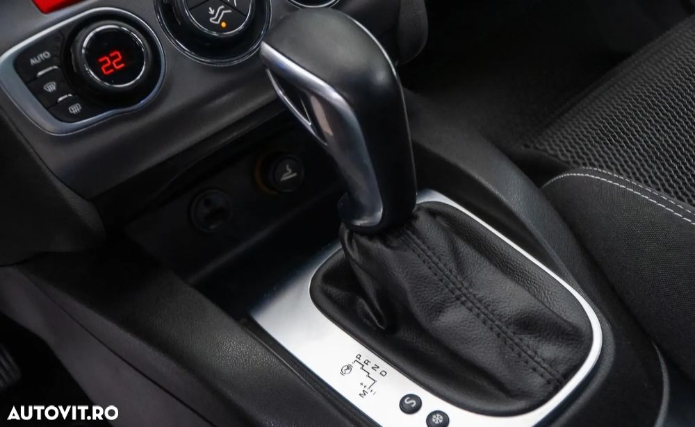 Citroën C4 1.2 PureTech S&S EAT8 Feel - 9