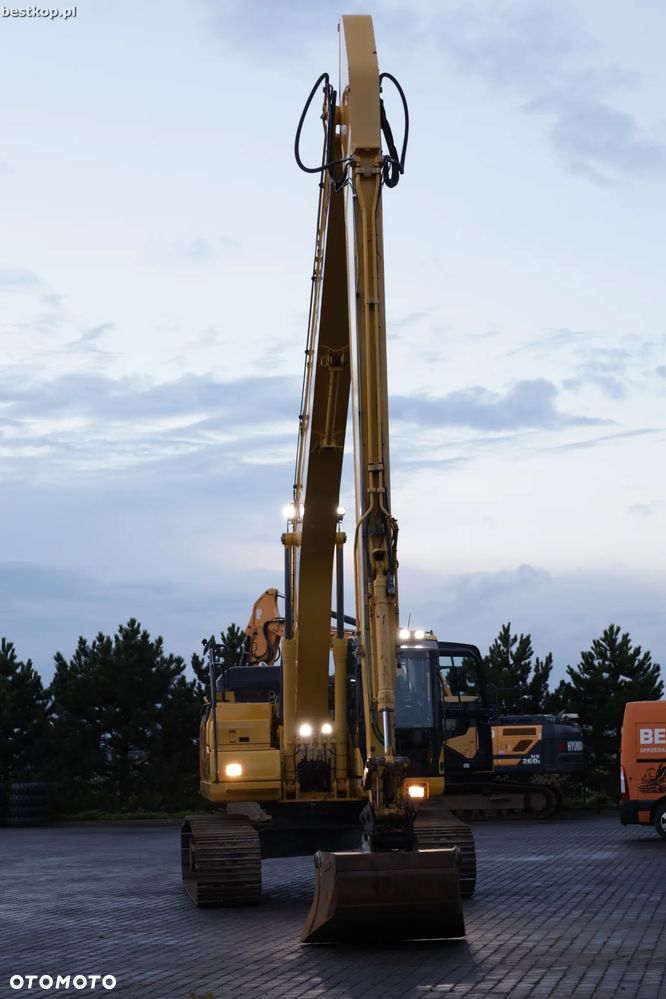 Komatsu PC210LC-11 LONG REACH - 17