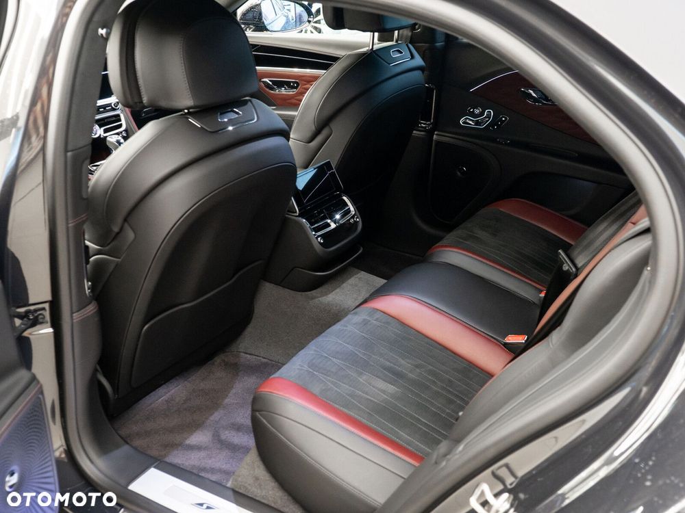 Bentley Flying Spur - 15