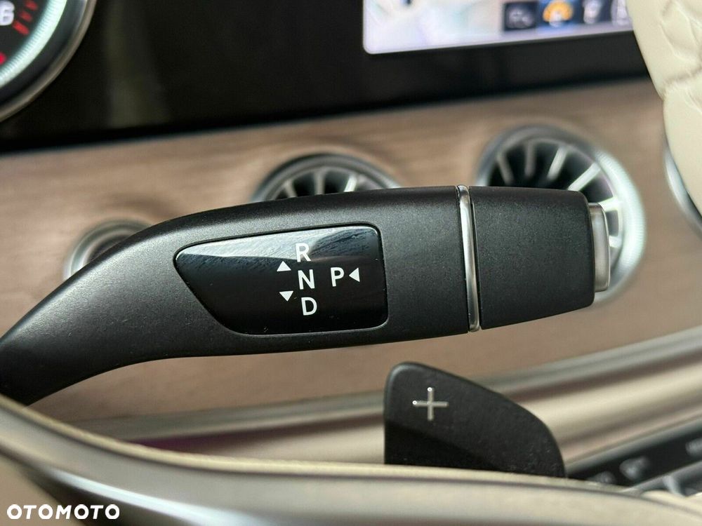 Mercedes-Benz Klasa E - 19