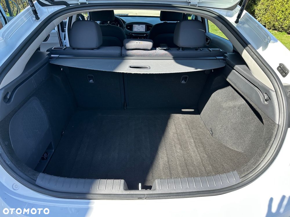 Hyundai IONIQ 1.6 GDI Style - 24