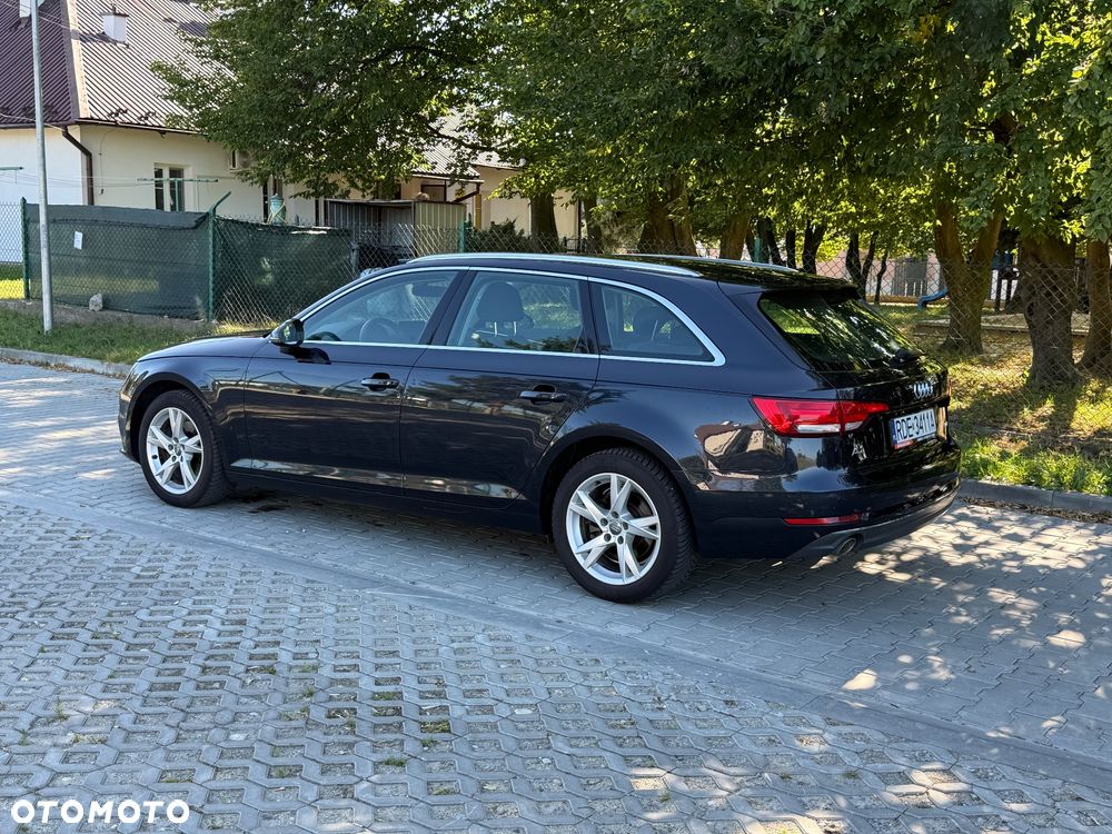 Audi A4 Avant - 13