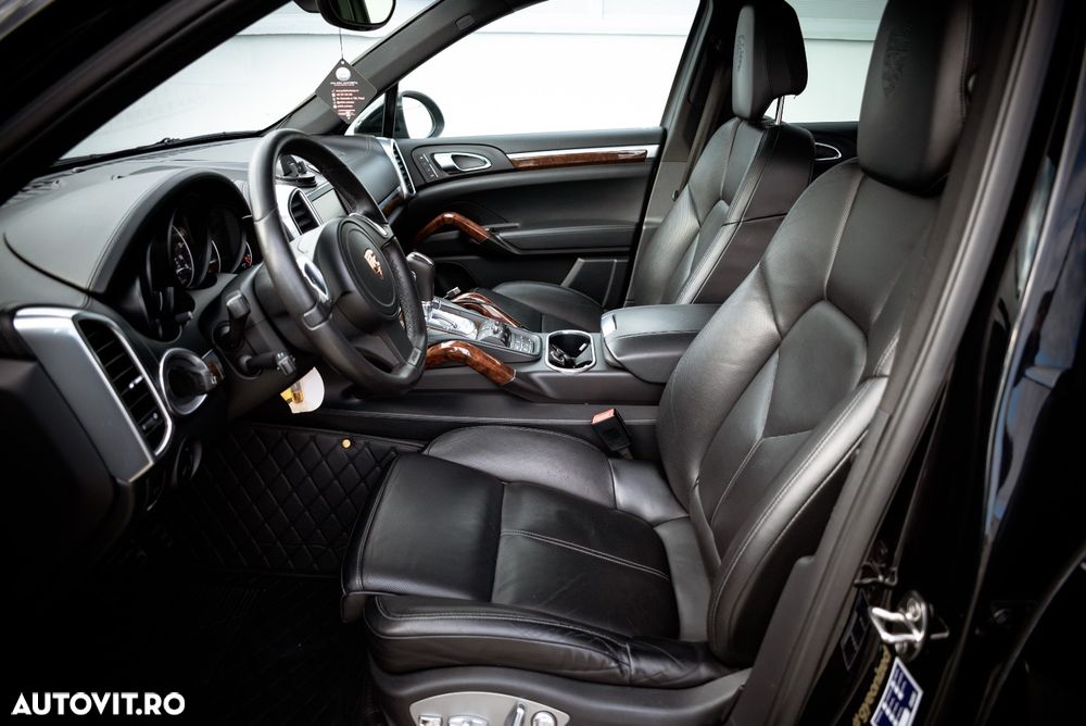 Porsche Cayenne Platinum Edition - 7