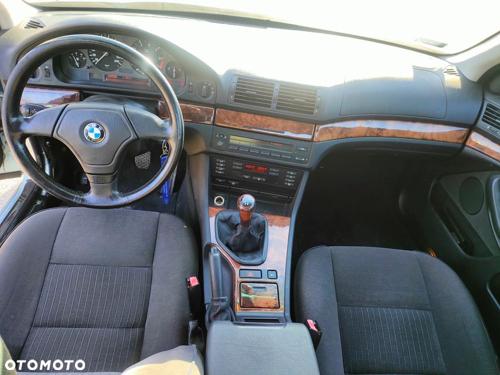 BMW Seria 5 - 23