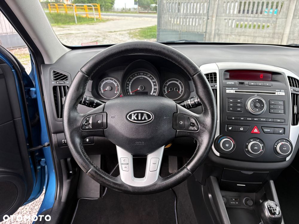 Kia Ceed - 29