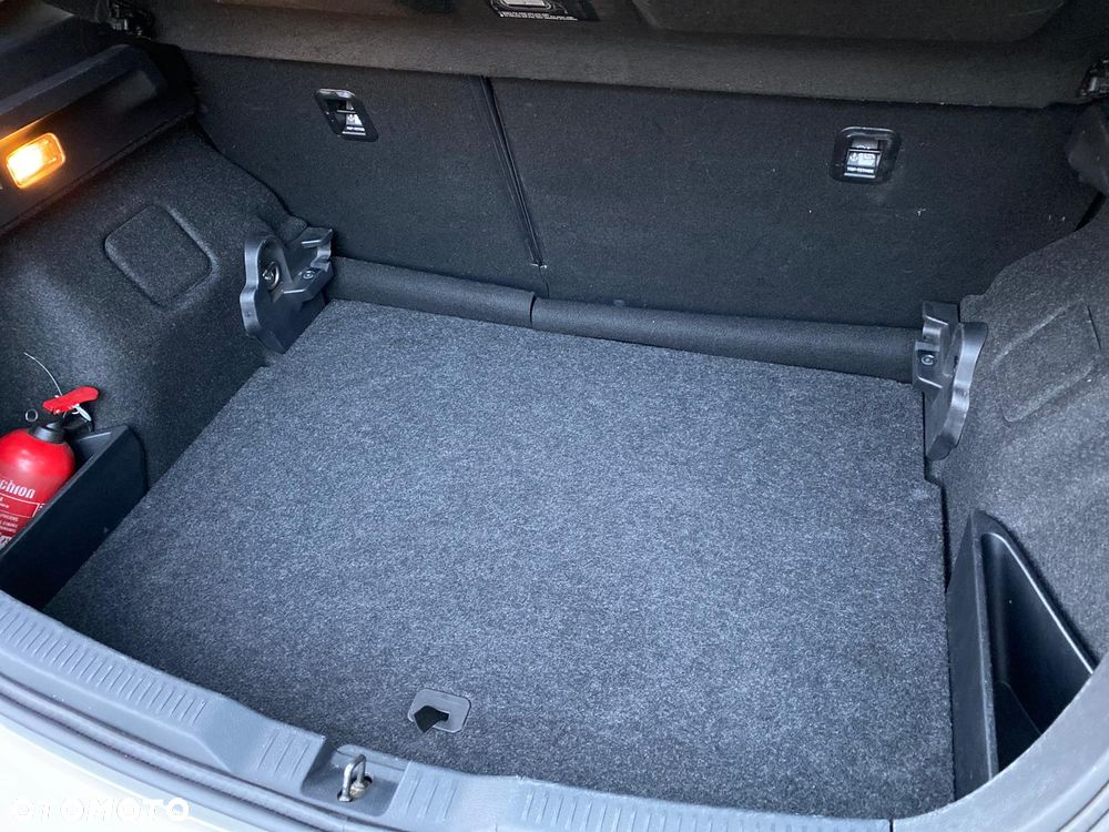 Toyota Auris 1.6 Premium - 11