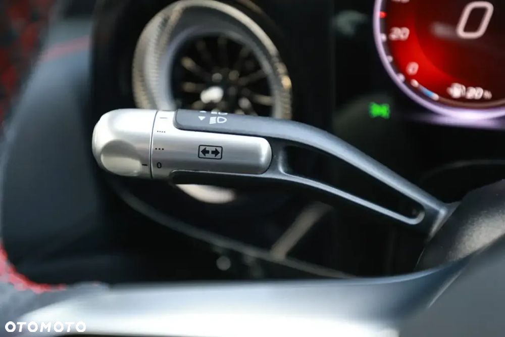 Mercedes-Benz CLA 200 mHEV 8G-DCT - 23
