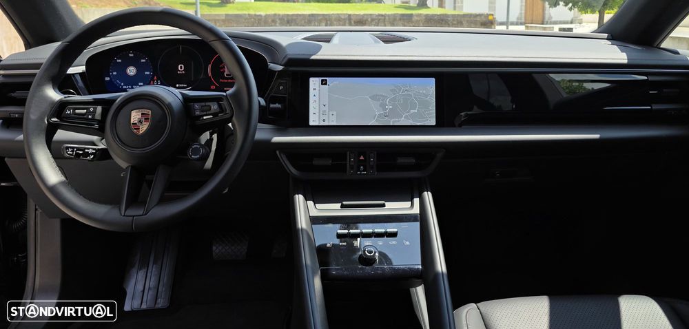 Porsche Macan Electric 4 - 22