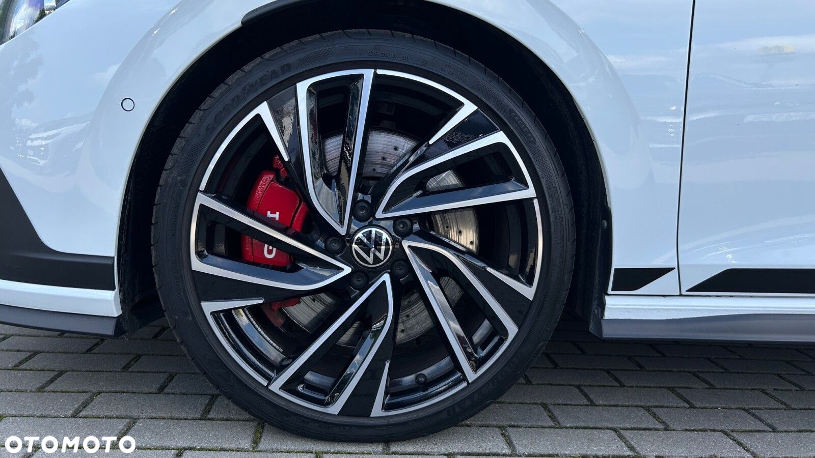 Volkswagen Golf - 34