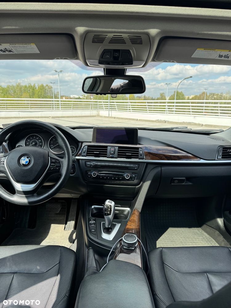 BMW Seria 3 328i xDrive - 10