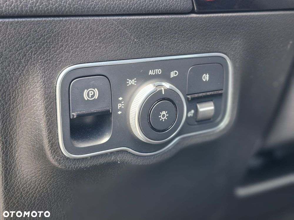 Mercedes-Benz Klasa B 200 Progressive 7G-DCT - 33