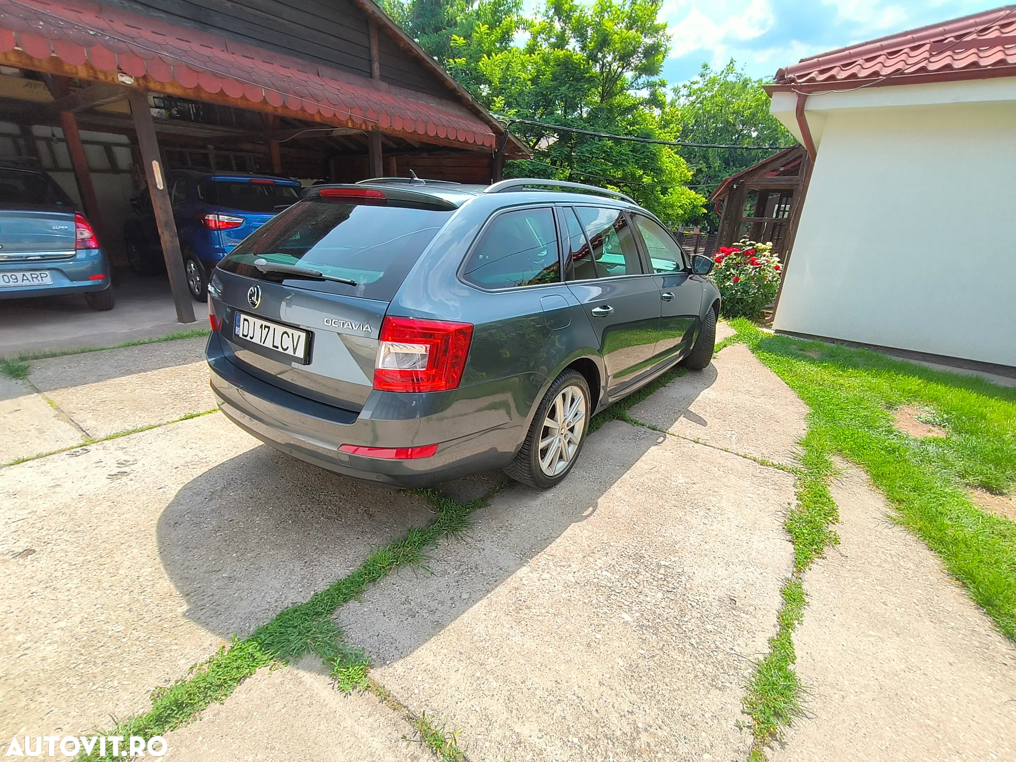 Skoda Octavia Combi 1.6 TDI (Green tec) DSG Joy - 3