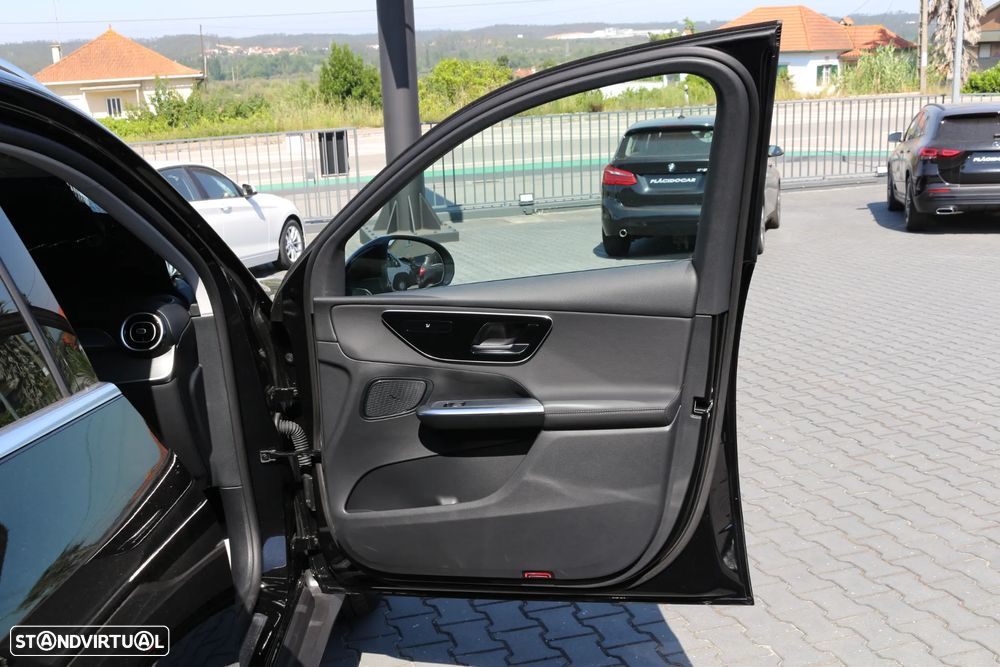 Mercedes-Benz GLC 300 de 4Matic - 36