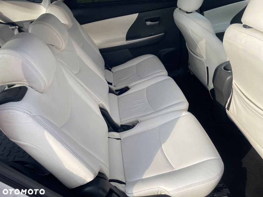 Toyota Prius+ (Hybrid) Executive - 10