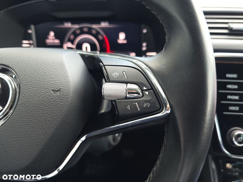 Skoda Superb 1.5 TSI Ambition - 15