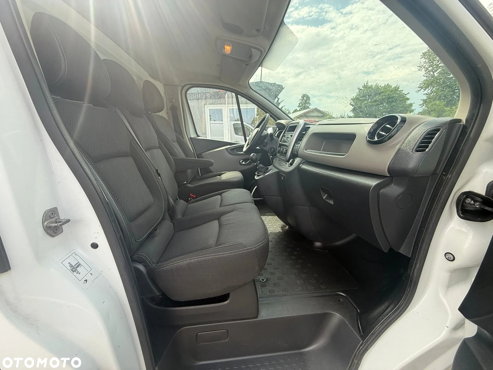 Renault TRAFIC - 16