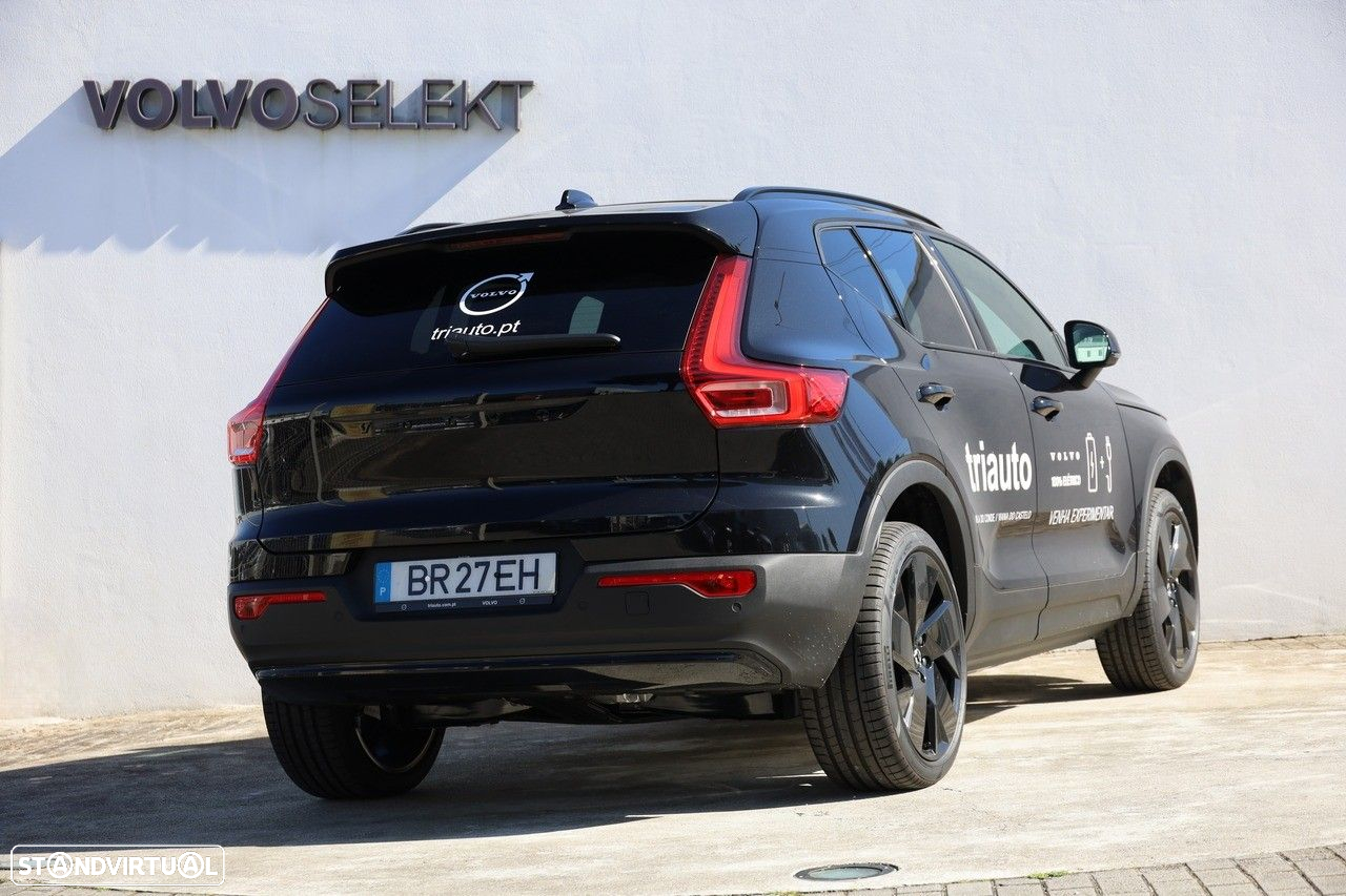 Volvo EX40 82 kWh Single Motor Extended Range Black Edition - 23
