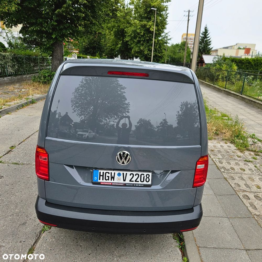Volkswagen Caddy - 10