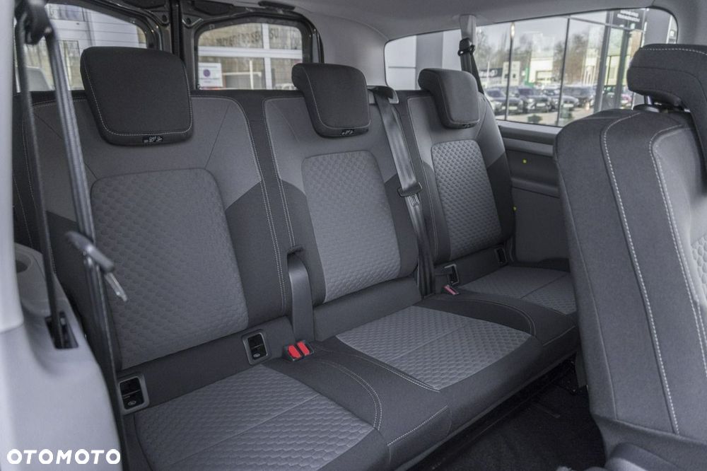 Volkswagen Caravelle - 18
