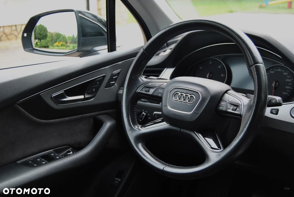 Audi Q7 - 10